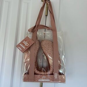 Slip Silk JET SETTER TRAVEL PILLOW - SAFARI